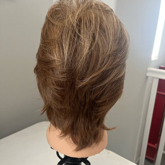 New Wig Bob Wig R11S+ Glazed Mocha by HairDo Average cap - Picture 5 of 8